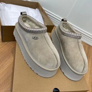 Ugg Tazz Tasman Platform Slippers Beautiful Mustard Seed